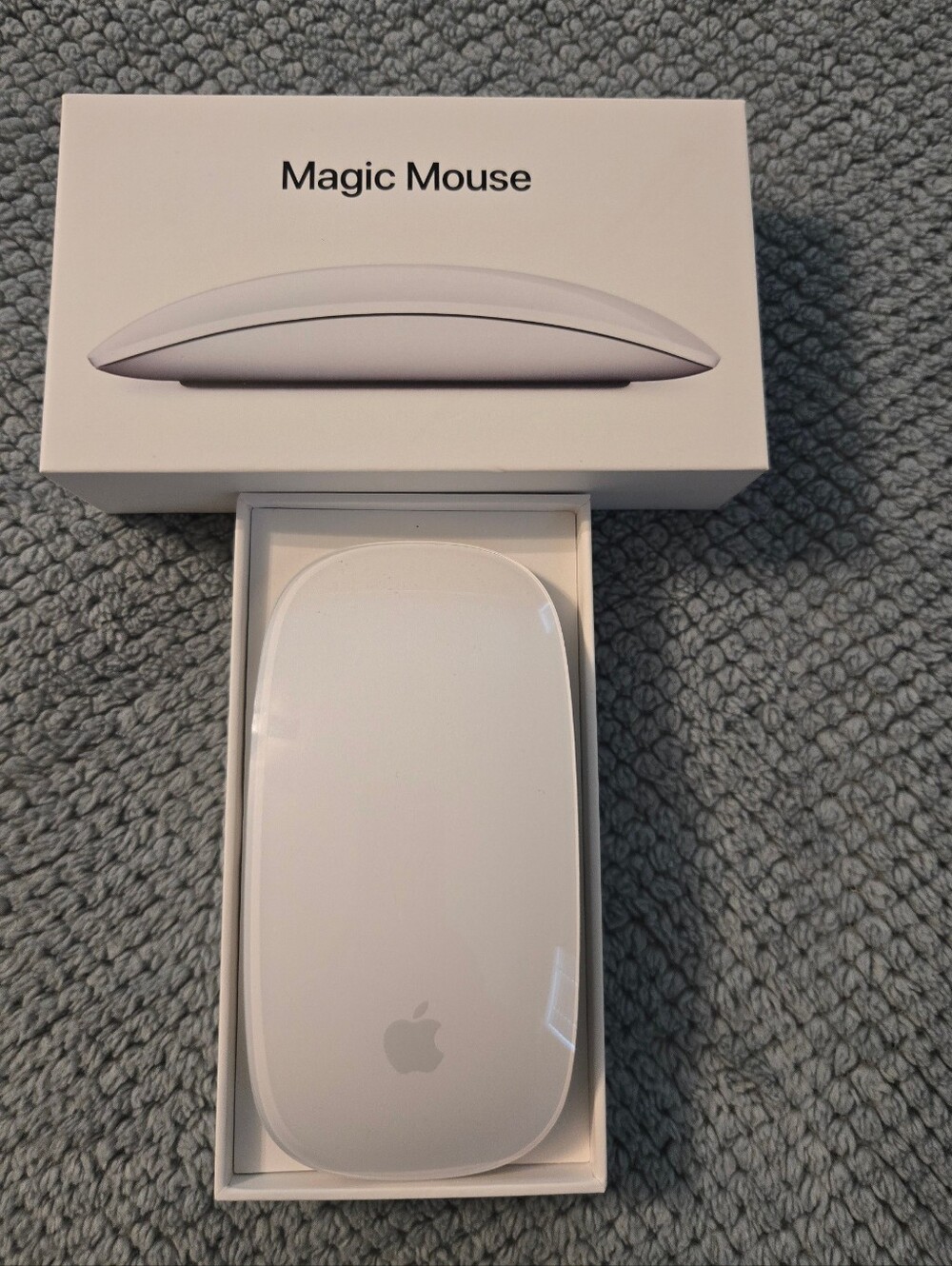 Apple Magic Mouse - Picture 2 of 2